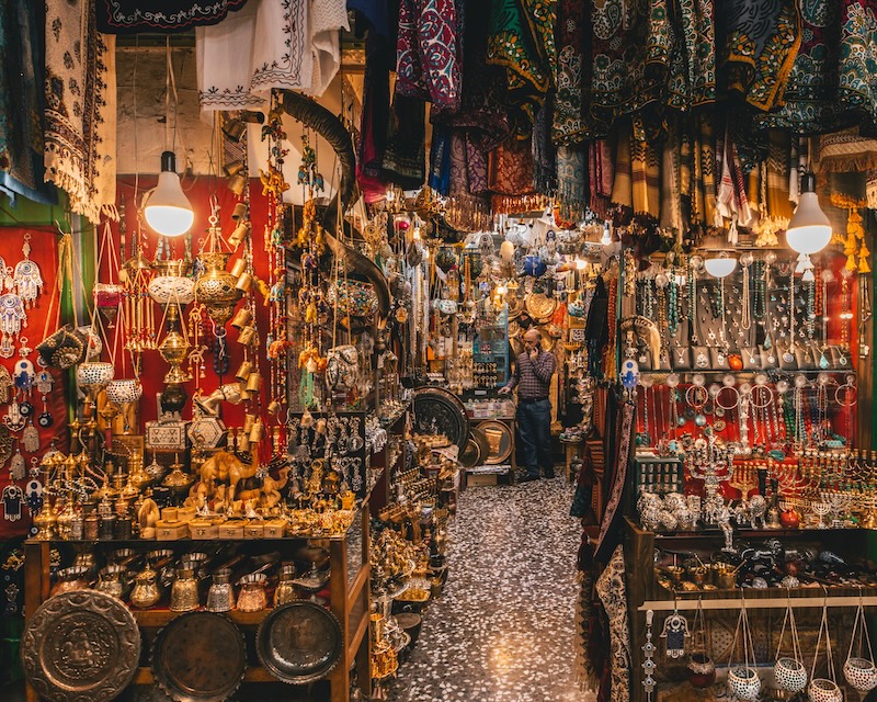 Stalls in a bazaar, as yet unlooted