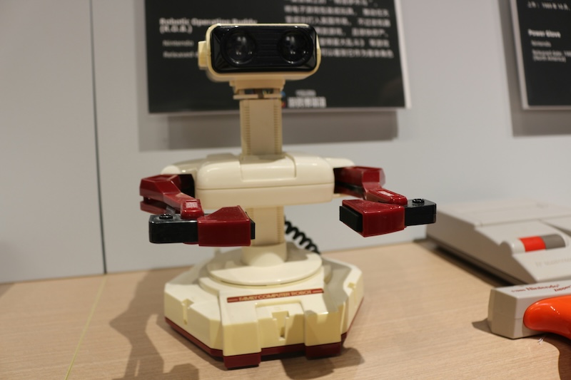 A robot telephone